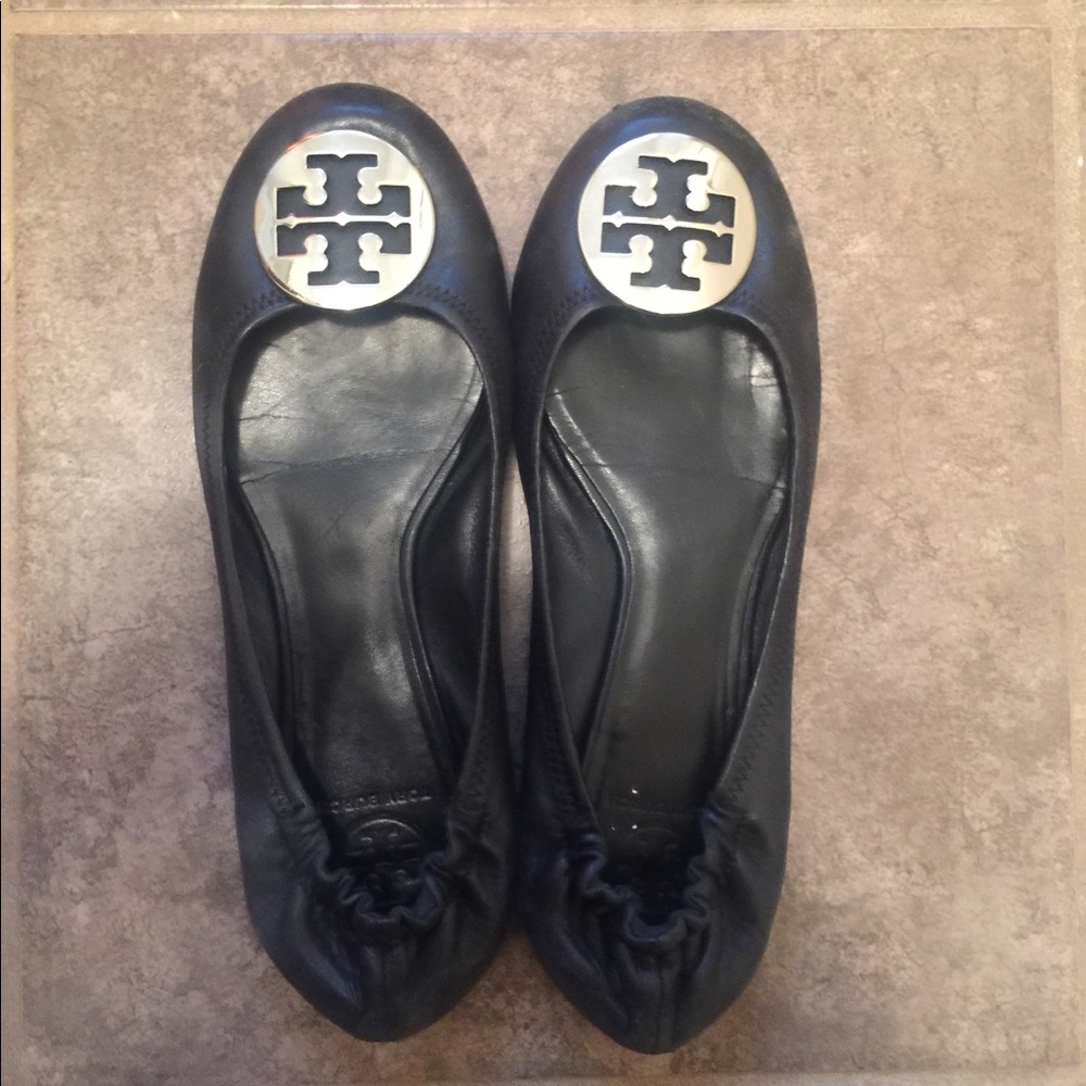 Gentle worn Tory Burch black shoes